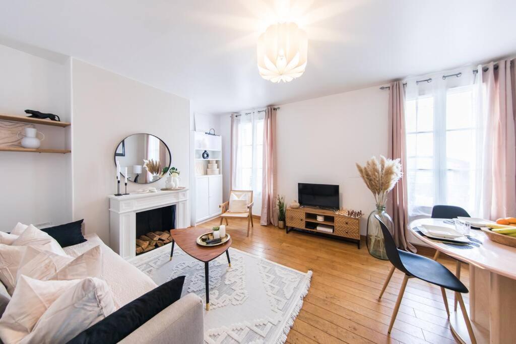 Appartement Lumineux 2 Chambres Coeur De Tours Esterno foto