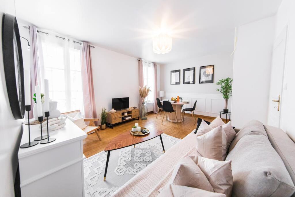 Appartement Lumineux 2 Chambres Coeur De Tours Esterno foto